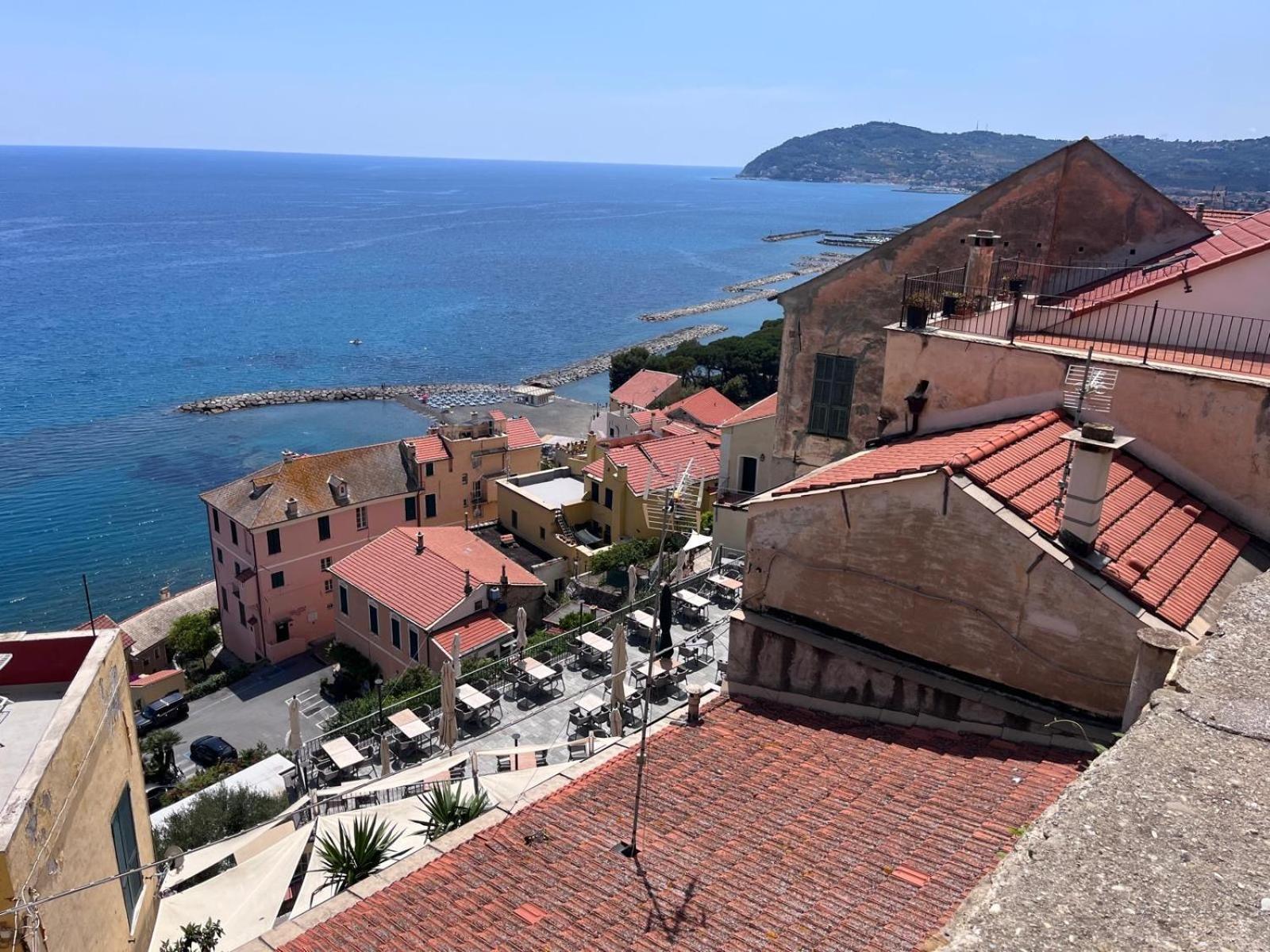 La Finestra Sul Borgo Bed & Breakfast Cervo Exterior foto